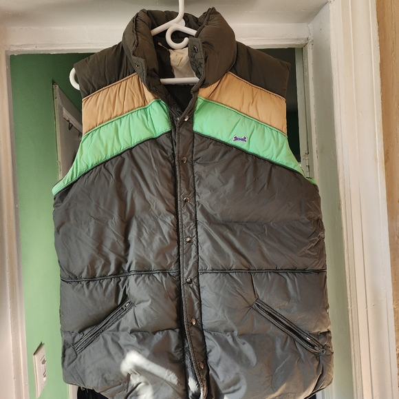 Le Tigre Other - Le Tigre men's L multiple puffer vest.